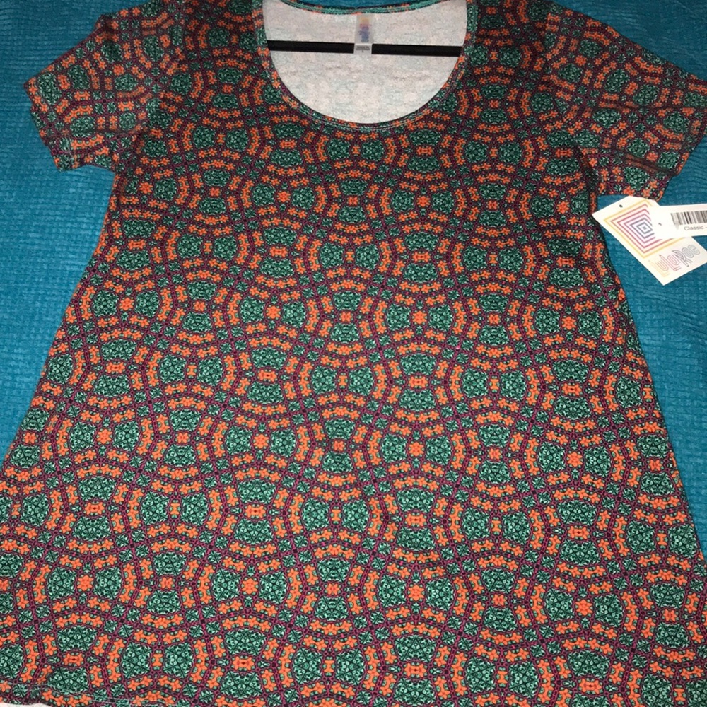 LulaRoe Classic tee